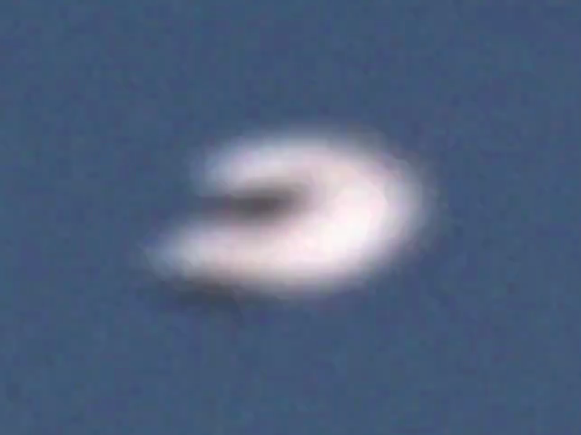 Open-sided appearance in the Busan video