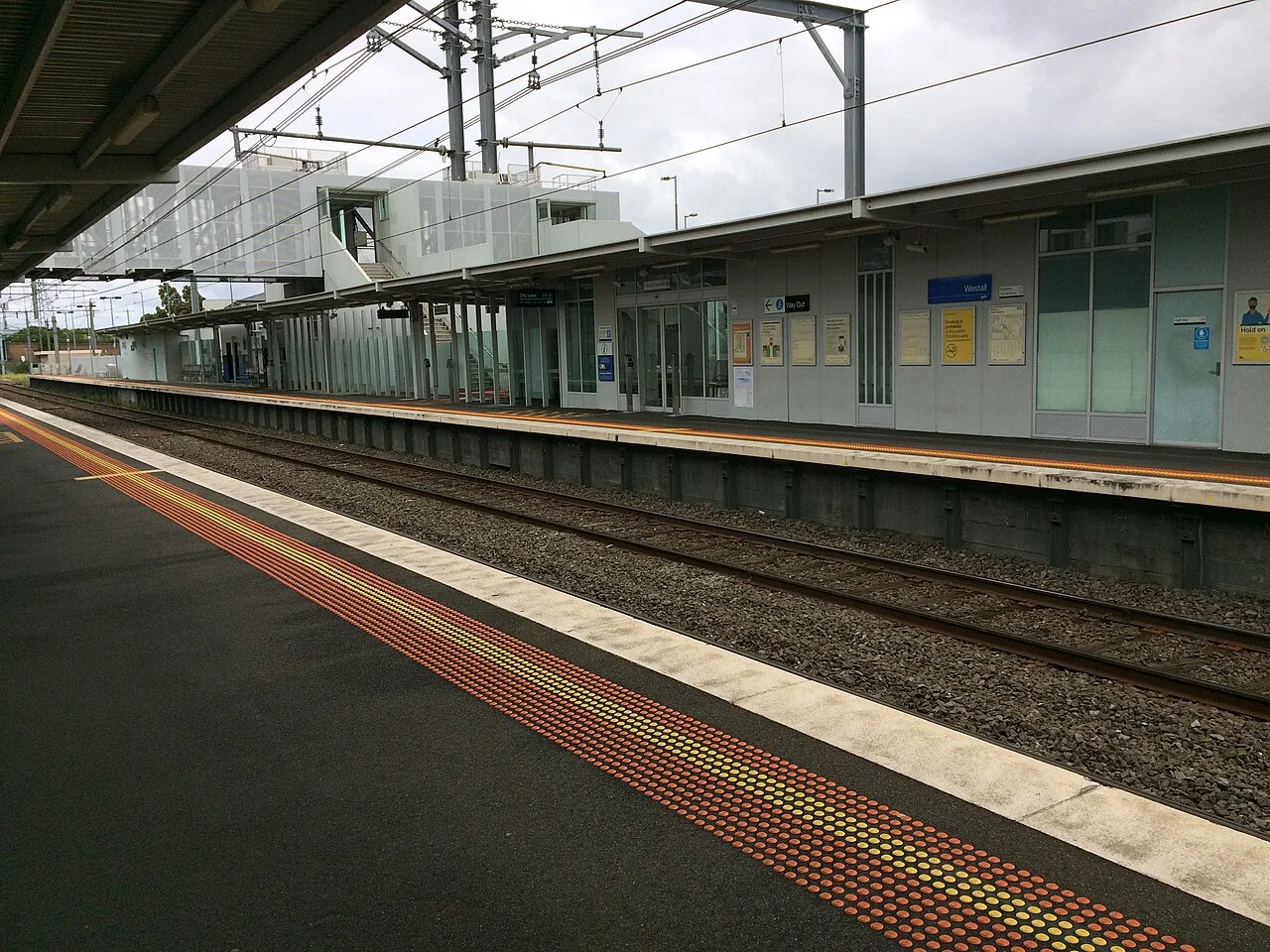 Westall railway station, Clayton South