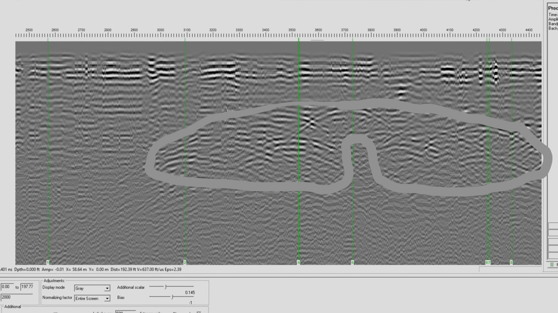 The grey contour proposes a broad perimeter and central recess.